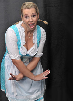 Fernsehschauspielerin, Unterhaltungskünstlerin - Spuk-Actress Sandra G. Pretzmann auf dem Oktoberfest